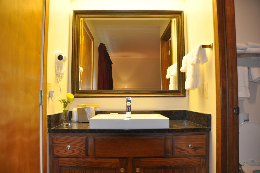 Shepherd Mountain Inn & Suites Pilot Knob ห้อง รูปภาพ