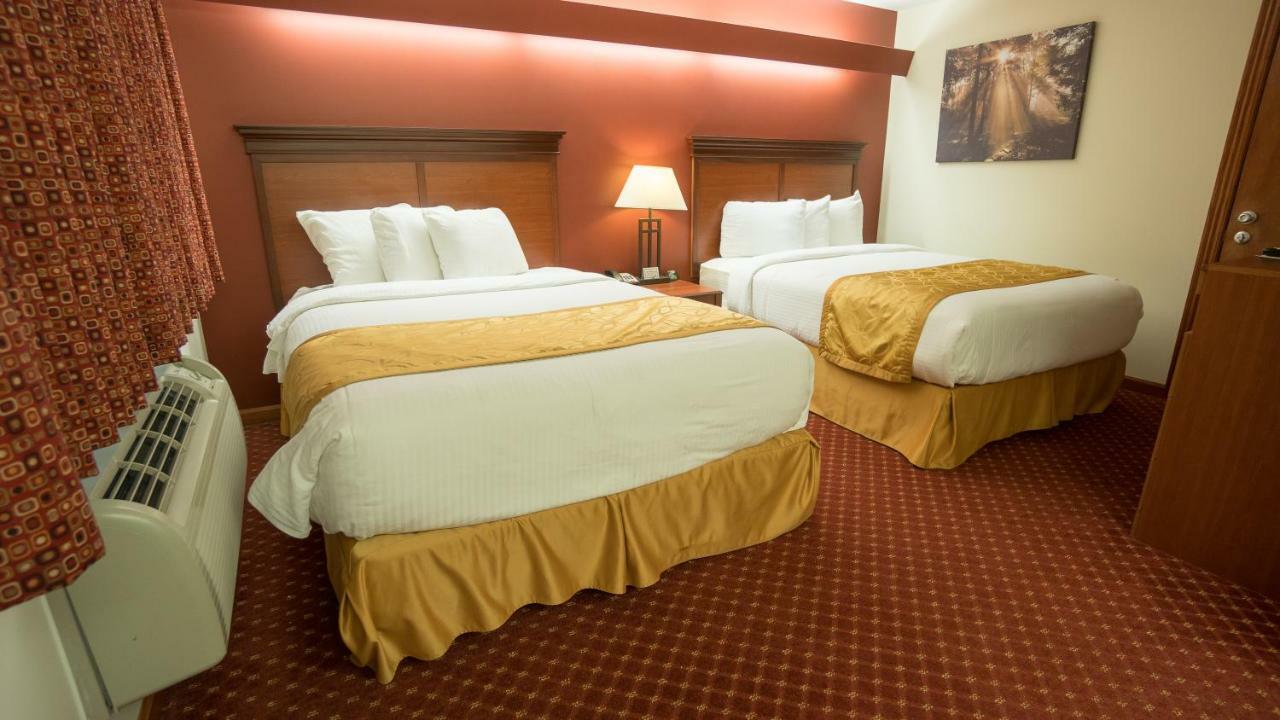 Shepherd Mountain Inn & Suites Pilot Knob ภายนอก รูปภาพ