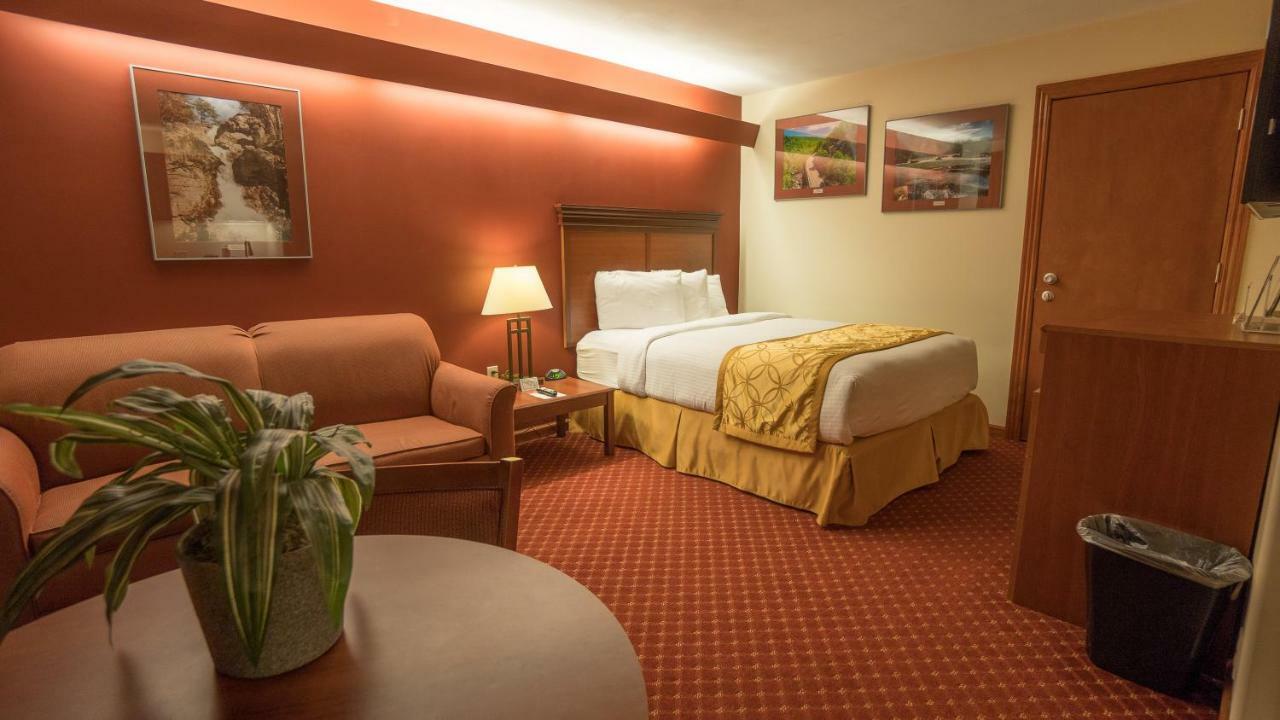 Shepherd Mountain Inn & Suites Pilot Knob ภายนอก รูปภาพ
