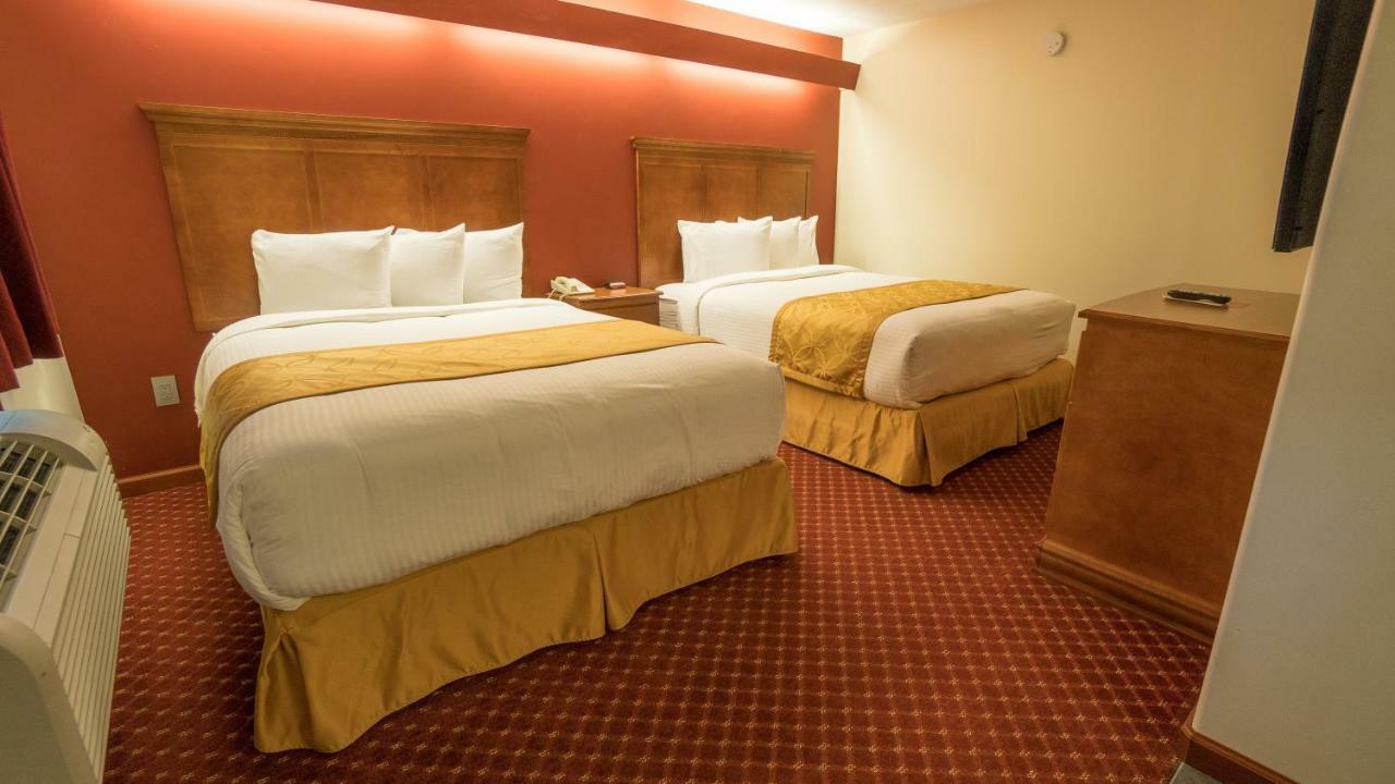 Shepherd Mountain Inn & Suites Pilot Knob ภายนอก รูปภาพ