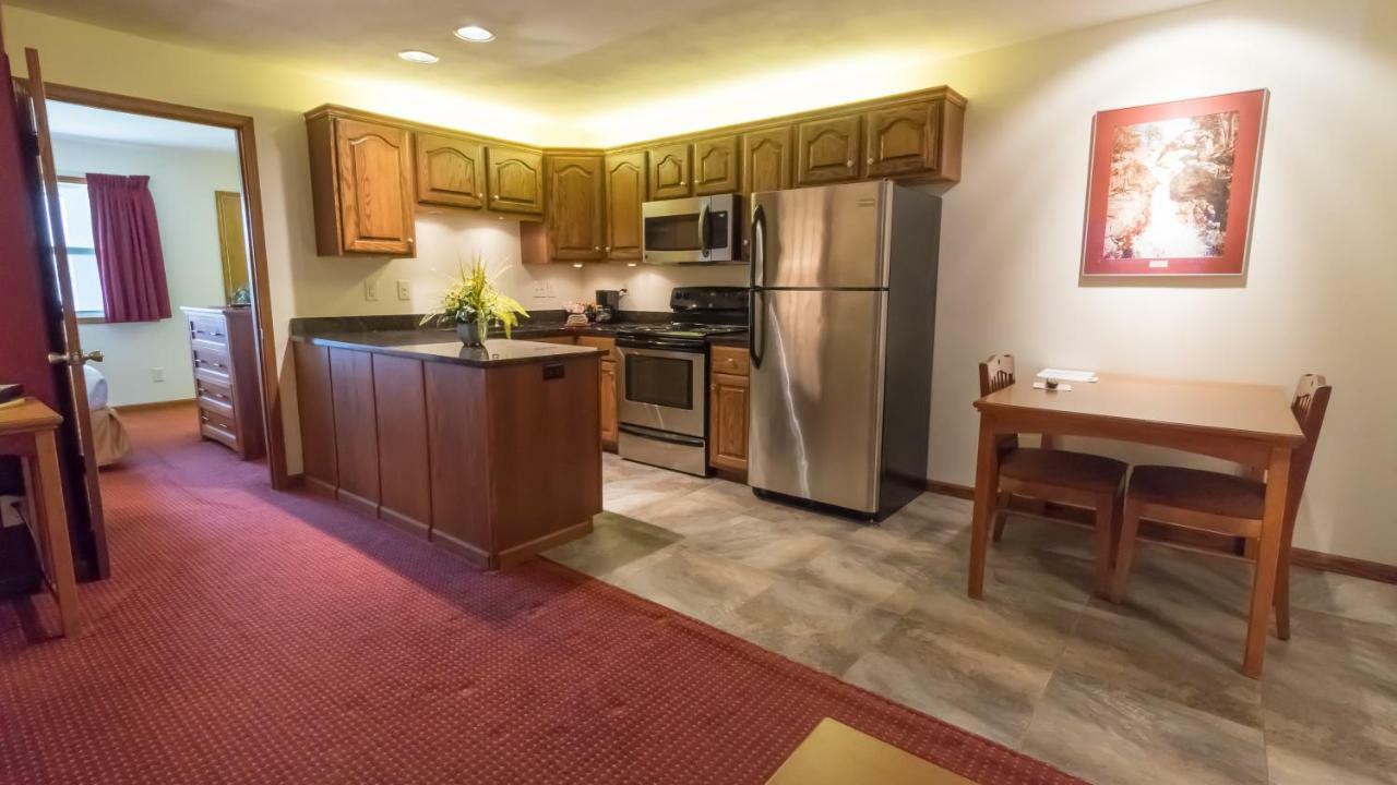 Shepherd Mountain Inn & Suites Pilot Knob ภายนอก รูปภาพ