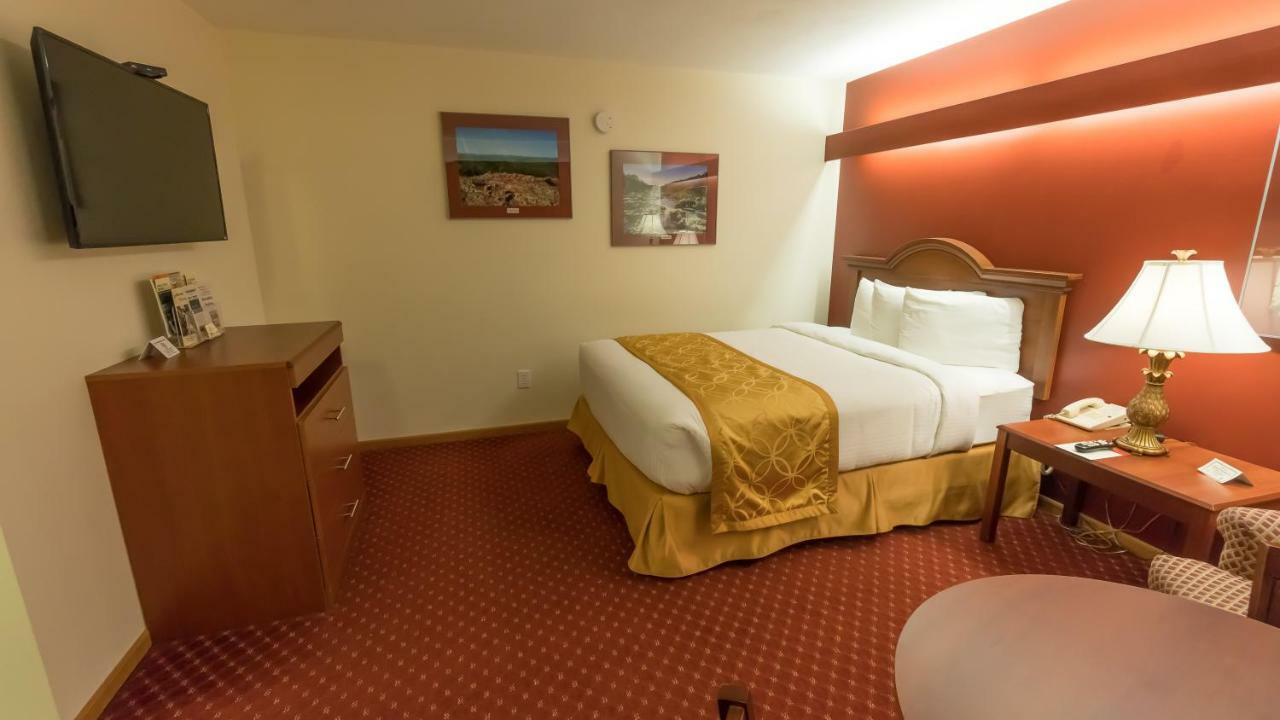 Shepherd Mountain Inn & Suites Pilot Knob ภายนอก รูปภาพ