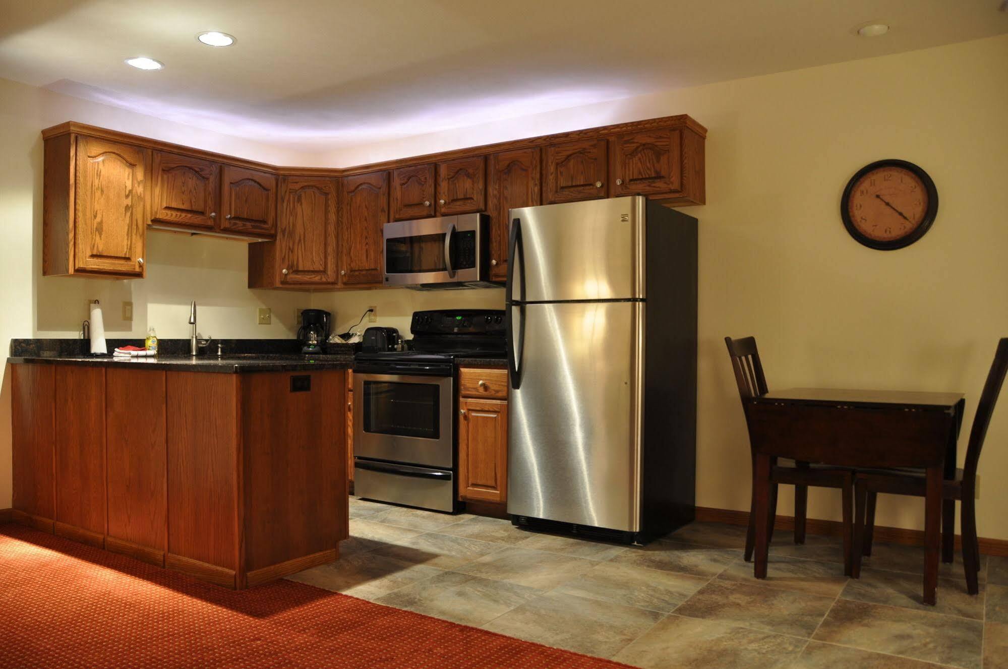 Shepherd Mountain Inn & Suites Pilot Knob ภายนอก รูปภาพ