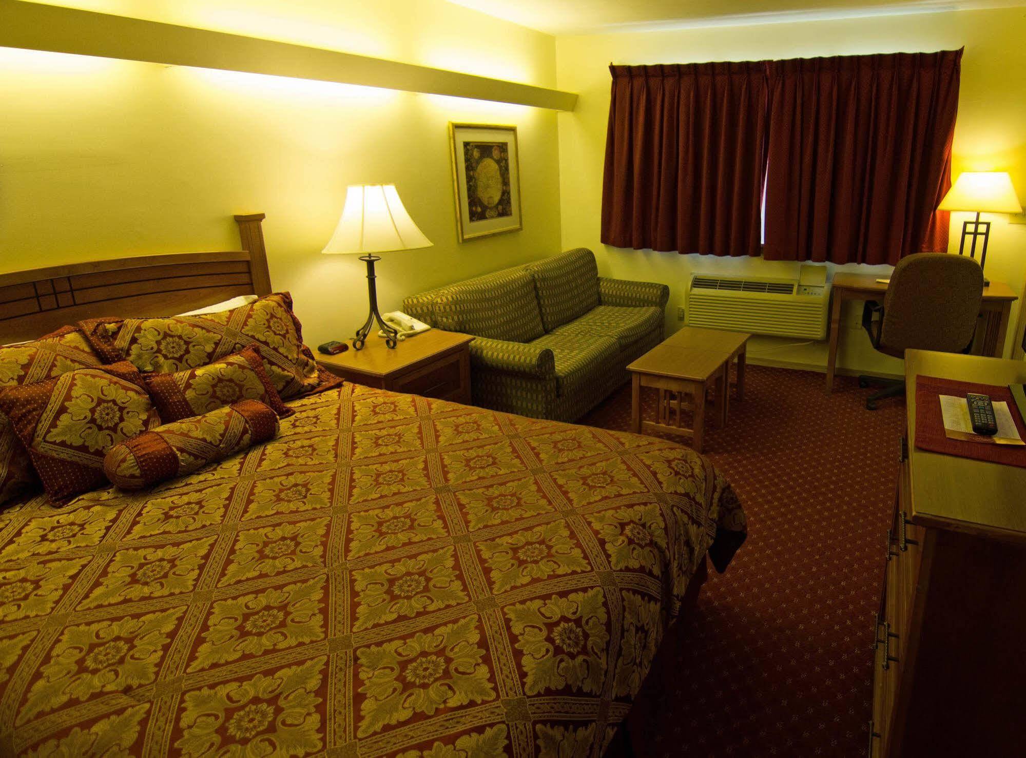 Shepherd Mountain Inn & Suites Pilot Knob ภายนอก รูปภาพ